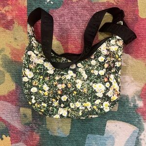 Baggu Nylon Crescent Daisy pattern